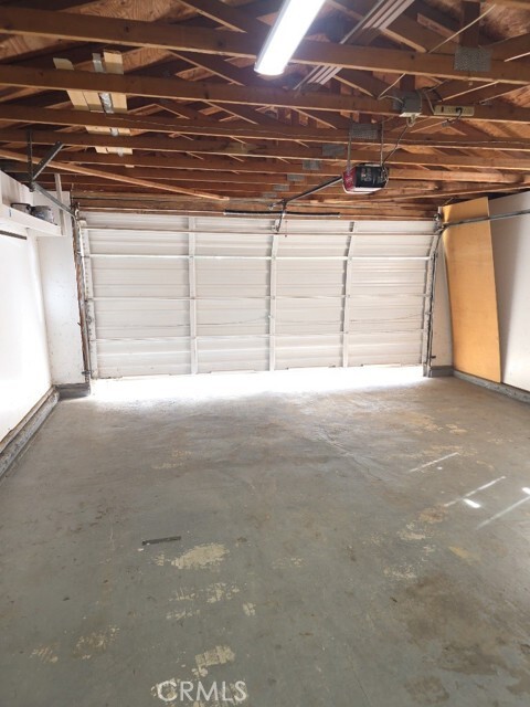 Building Photo - 3213 Westridge Dr