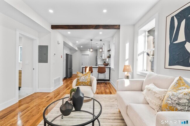 Building Photo - 54 Plaza Ave