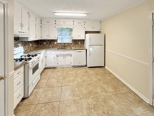 Building Photo - 5435 Brandon Ct