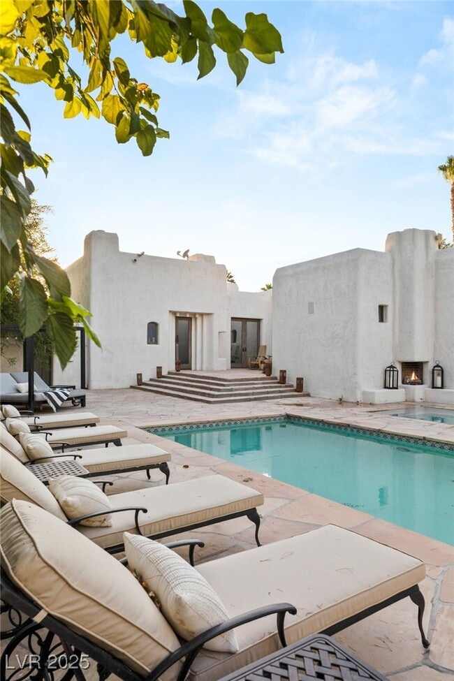 Building Photo - 7330 N Rainbow Blvd