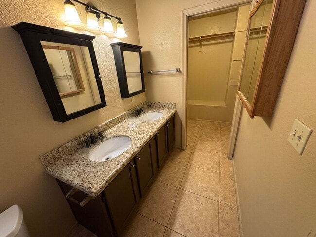 Building Photo - 3 Bedroom - 2.5 Bath - 1395 Sq. Ft. Home f...