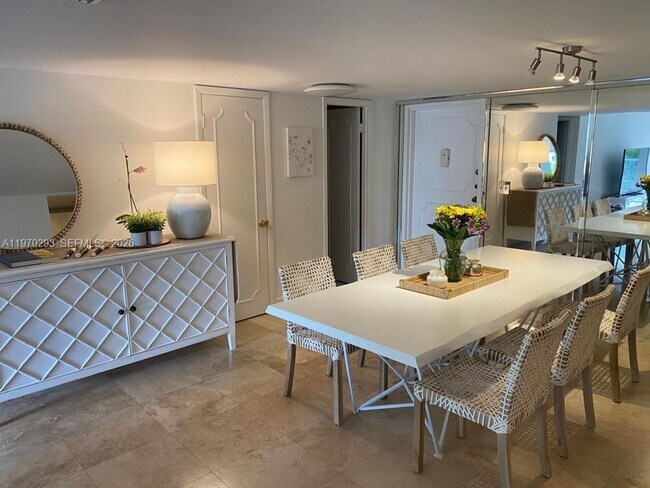 Building Photo - 210 Sea View Drive 312, Key Biscayne, FL 33149