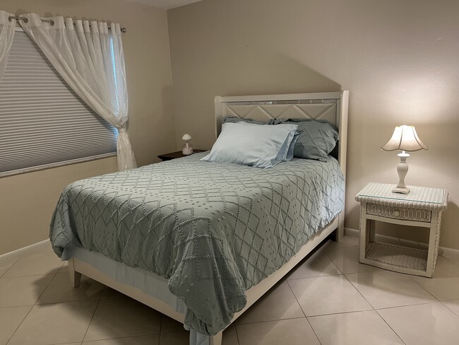 Building Photo - 3631 Arctic Cir