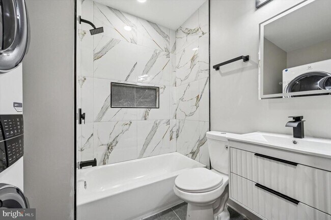 Building Photo - 2917 N 7th St