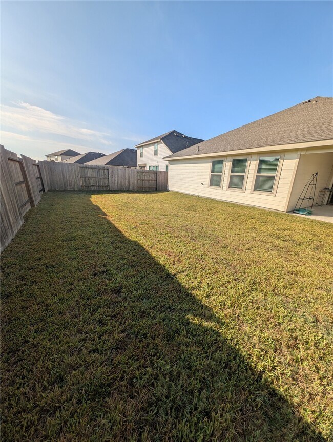 Building Photo - 9918 Highland Harvest Dr