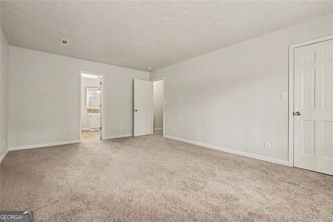 Building Photo - 175 Woodsong Dr