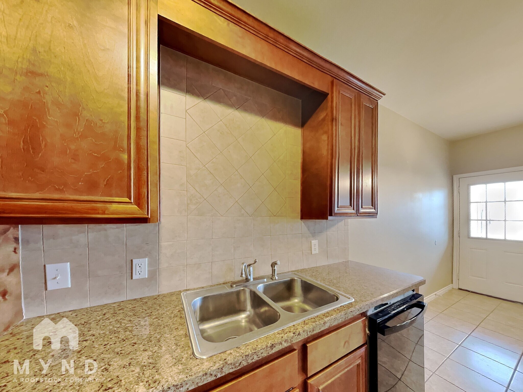 Building Photo - 902 Parkplace Rdg