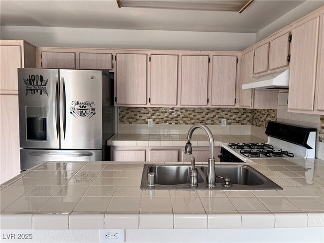 Building Photo - 3880 N Blue Wave Dr