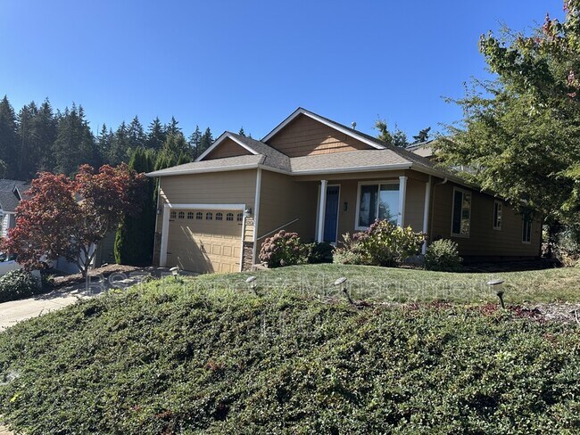 Building Photo - 6913 Owl Dr SE