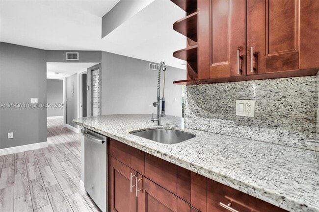 Building Photo - 1263 SW 46th Ave