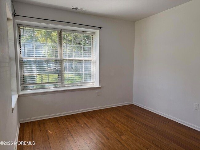 Building Photo - 58 Meadow Ridge Rd