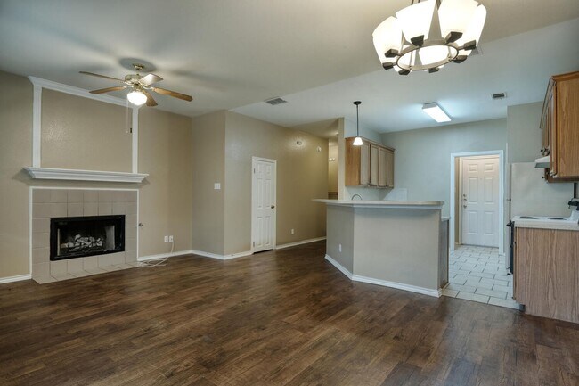 Building Photo - 8102 Willet Trail