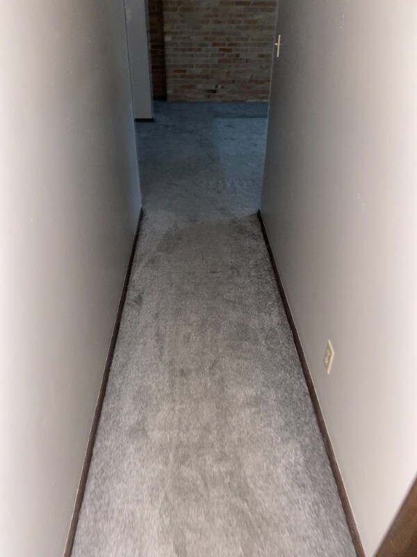 Building Photo - 1103 W Maple St