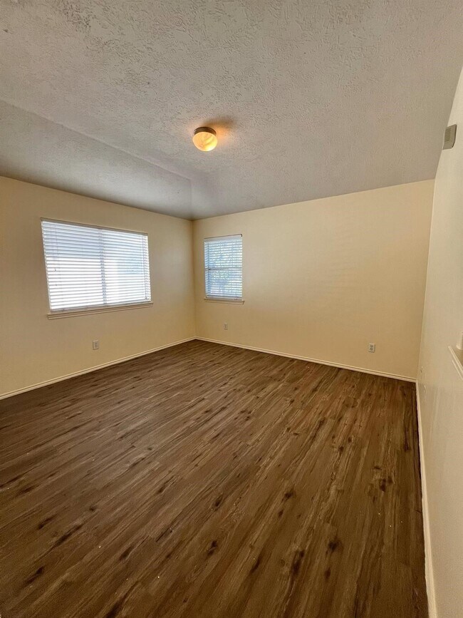 Building Photo - 1522 Glasholm Dr