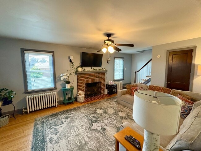 Building Photo - 3 Bedroom 1 Bathroom in Harrisburg!