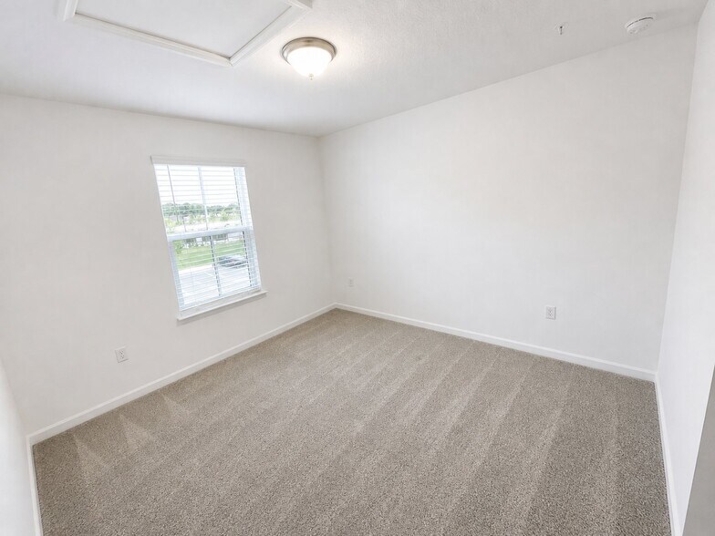 Building Photo - 5144 Inspire Ln