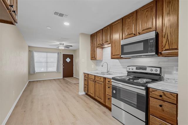 Building Photo - 2801 Skyline Dr