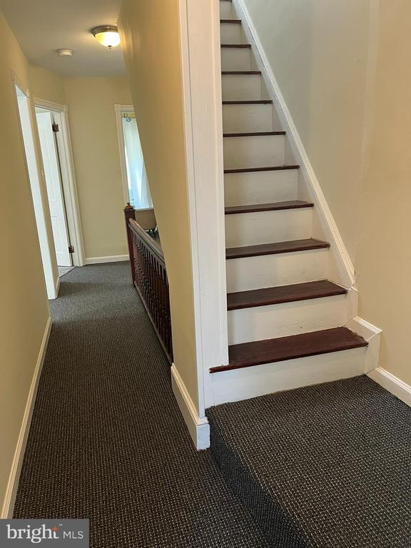 Building Photo - 42 Holland Ave