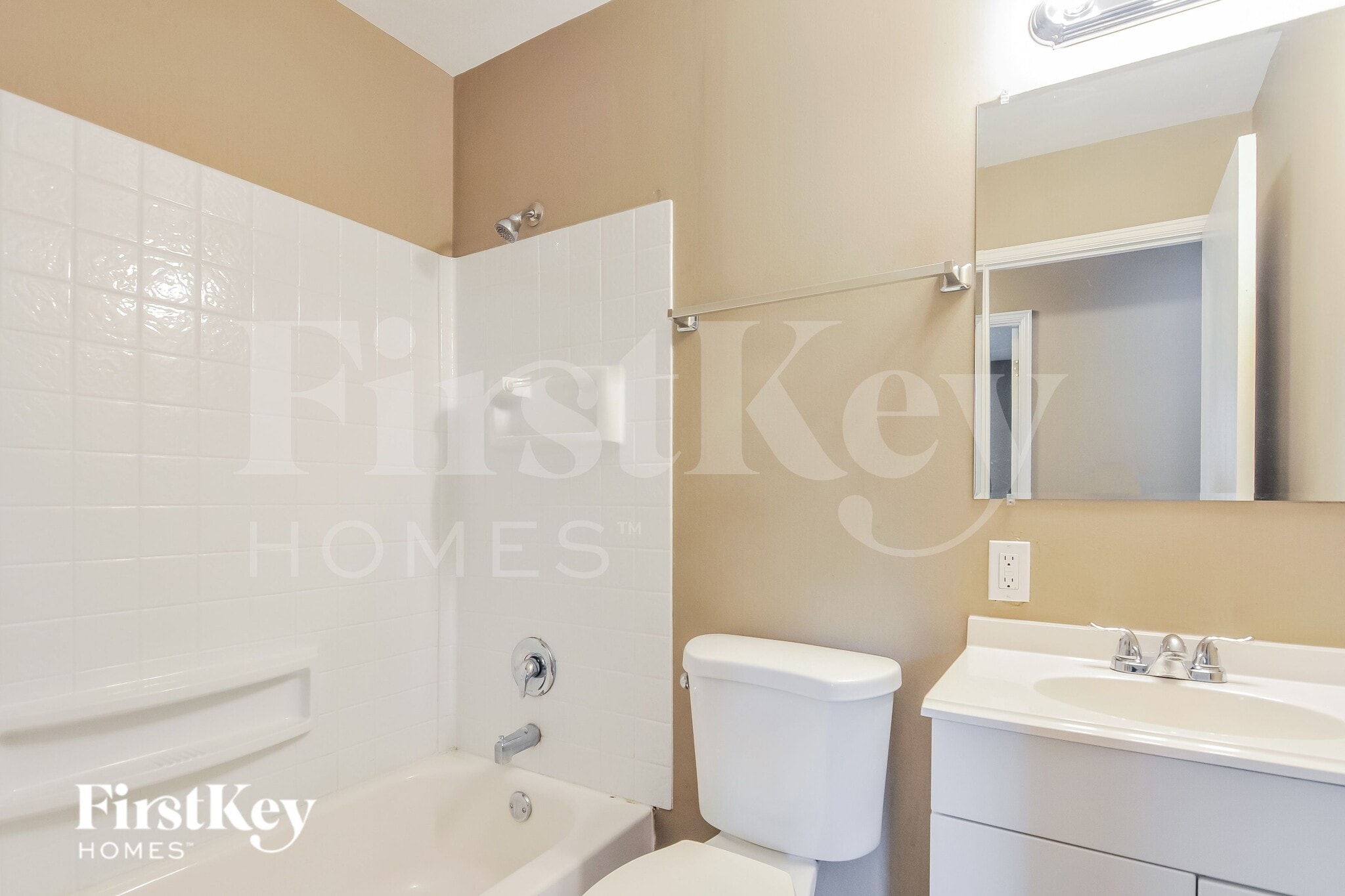 Building Photo - 5708 Madlar Ln