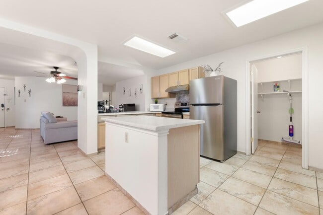 Building Photo - 9306 Maverick Pass