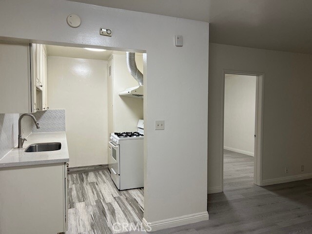 Building Photo - 738 S Stoneman Ave