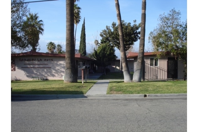 Building Photo - Shangri La Apartments