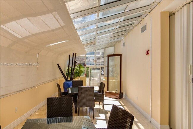 Building Photo - 6917 Collins Ave