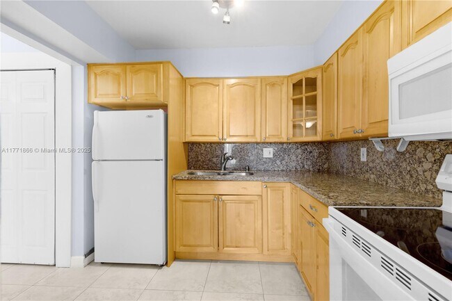Building Photo - 8303 SW 142nd Ave