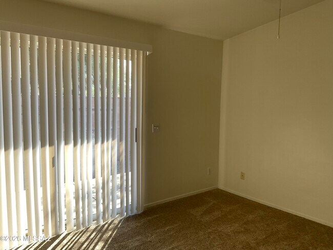 Building Photo - 3640 N Mountain Ave