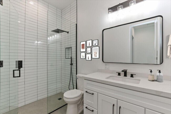 Building Photo - 31260 Avenida La Paloma