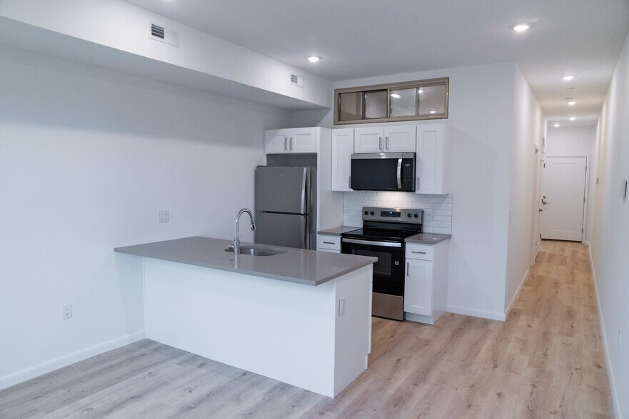 Building Photo - 7246 Rising Sun Ave