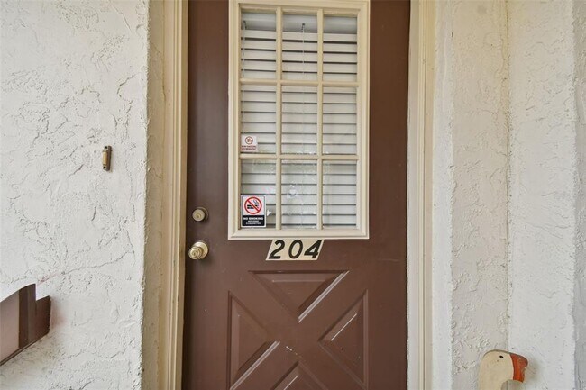 Building Photo - 8423 Seminole Blvd