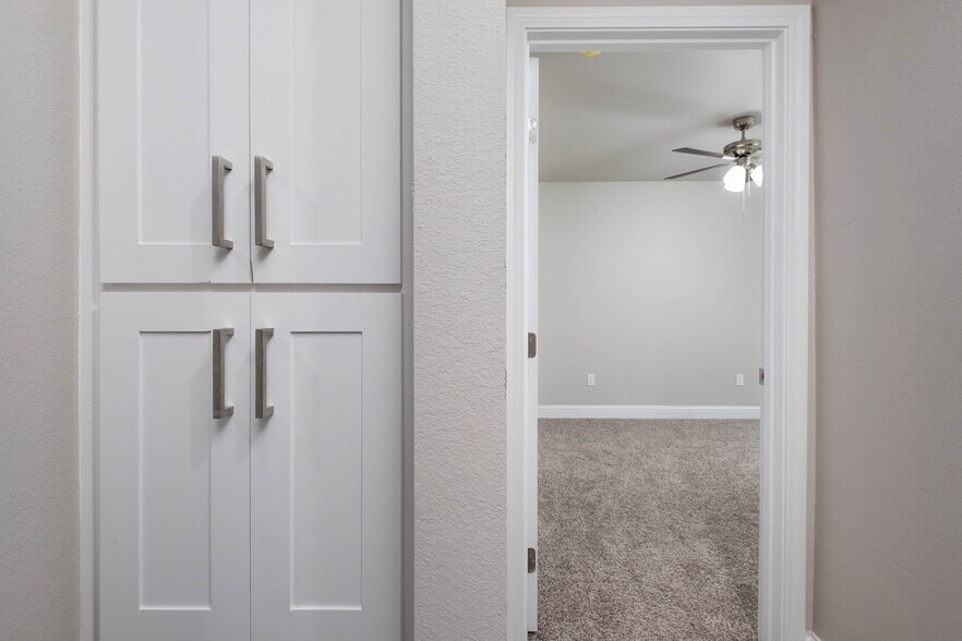 Building Photo - 1810 3rd Ave