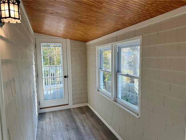 Building Photo - 54 Planet Ave