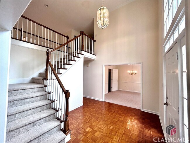 Building Photo - 120 Cedar Springs Pl