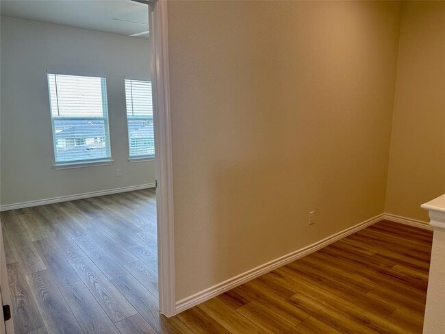 Building Photo - 515 War Admiral Dr