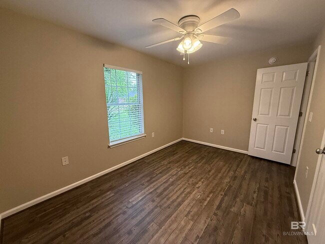 Building Photo - 14287 Lexington Dr
