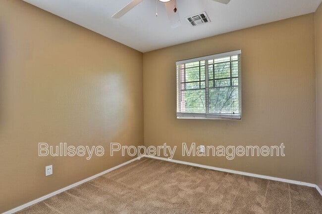 Building Photo - 2581 S Penrose Dr