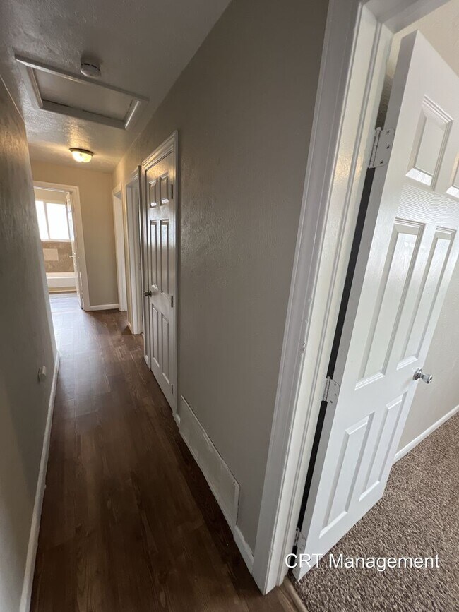 Building Photo - Freshly Updated 3-Bedroom, 1-Bathroom **Sp...