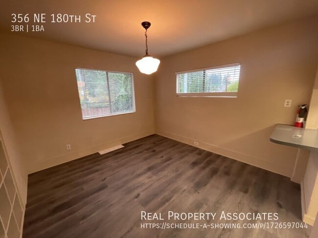 Building Photo - 356 NE 180th St