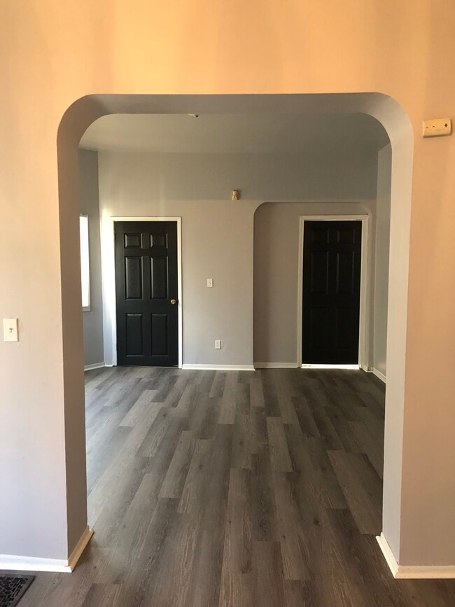 Living Room - 328 N 34th St