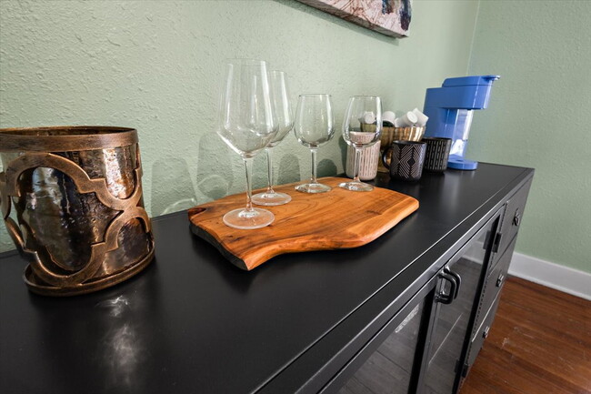 Building Photo - FULLY FURNISHED!! Belhaven Bombshell!