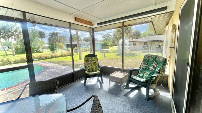 Building Photo - Available monthly Rental SEP 2025 in heart of Sebastian