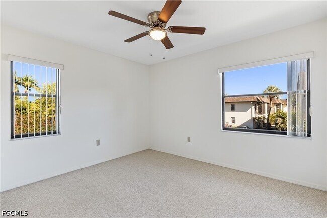 Building Photo - 9305 Lake Park Dr