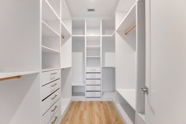 Building Photo - 1216 W 23rd St