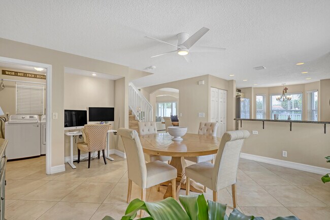 Building Photo - 6074 Las Colinas Cir
