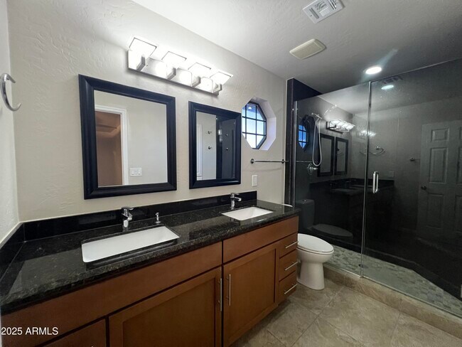 Building Photo - 15230 N Blackbird Dr
