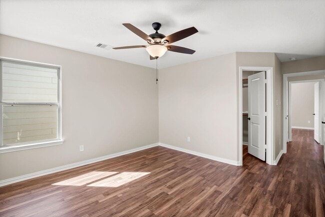 Building Photo - 29515 Legends Line Dr