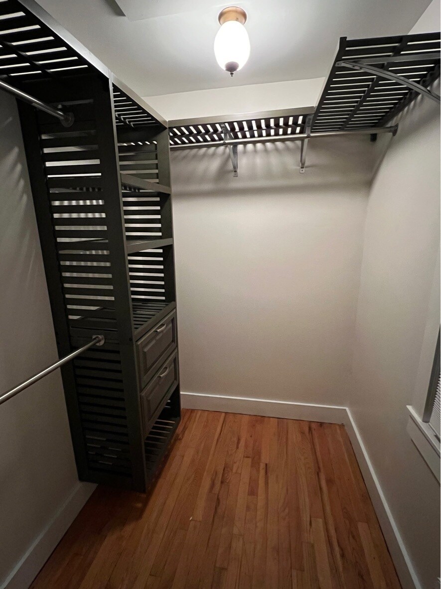 Building Photo - 11 Starr St