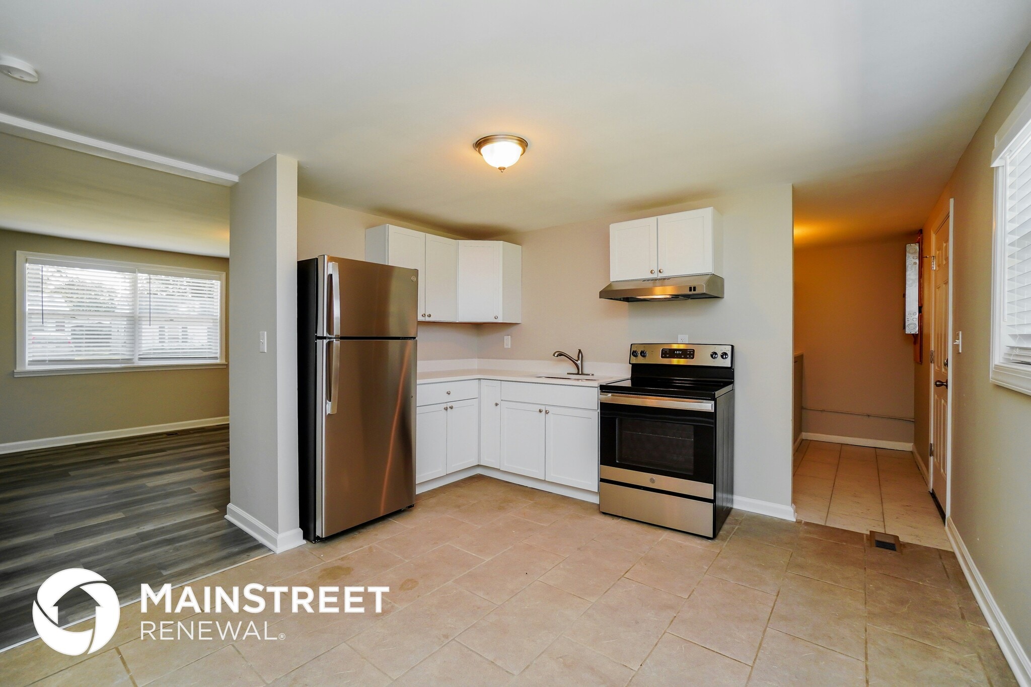 Building Photo - 357 Amesbury Dr